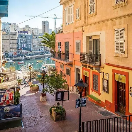 A Lovely Duplex Maisonette Just Of Spinola W/wifi By 360 Estates Lejlighed