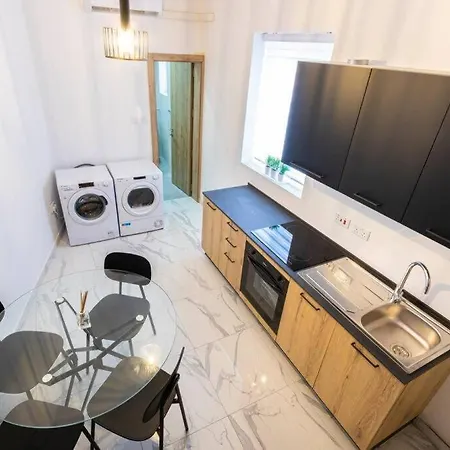 아파트 A Lovely Duplex Maisonette Just Of Spinola W/wifi By 360 Estates