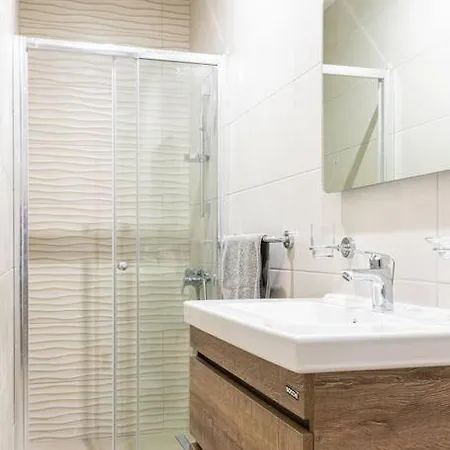 A Lovely Duplex Maisonette Just Of Spinola W/wifi By 360 Estates * Saint Julian's