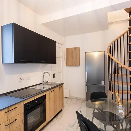 아파트 A Lovely Duplex Maisonette Just Of Spinola W/wifi By 360 Estates