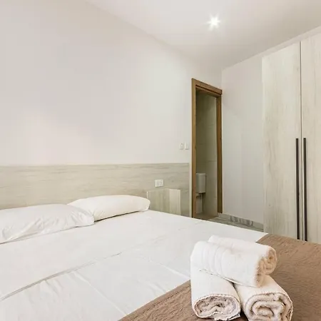 아파트 A Lovely Duplex Maisonette Just Of Spinola W/wifi By 360 Estates *