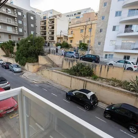 شقة A Lovely Duplex Maisonette Just Of Spinola W/wifi By 360 Estates
